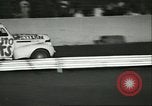 Standbild Auto und Motorrad Stunt Show Chicago Illinois USA, 1956, aus Sekunde 62 historischem Filmmaterial Videoclip 65675064641