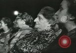 Image Défilé Italie, 1956, de la seconde 28 séquences d'archives historiques vidéo 65675064645