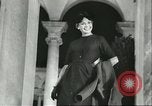 Image Défilé Italie, 1956, de la seconde 42 séquences d'archives historiques vidéo 65675064645