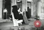 Image Défilé Italie, 1956, de la seconde 48 séquences d'archives historiques vidéo 65675064645