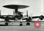 Standbild Flying Saucer Radar Flugzeug California United States USA, 1956, aus Sekunde 8 historischem Filmmaterial Videoclip 65675064654