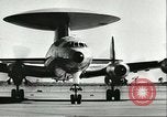 Standbild Flying Saucer Radar Flugzeug California United States USA, 1956, aus Sekunde 12 historischem Filmmaterial Videoclip 65675064654