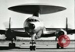 Standbild Flying Saucer Radar Flugzeug California United States USA, 1956, aus Sekunde 14 historischem Filmmaterial Videoclip 65675064654