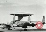 Standbild Flying Saucer Radar Flugzeug California United States USA, 1956, aus Sekunde 22 historischem Filmmaterial Videoclip 65675064654