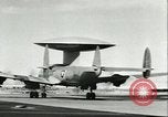 Standbild Flying Saucer Radar Flugzeug California United States USA, 1956, aus Sekunde 23 historischem Filmmaterial Videoclip 65675064654