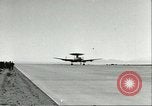 Standbild Flying Saucer Radar Flugzeug California United States USA, 1956, aus Sekunde 24 historischem Filmmaterial Videoclip 65675064654