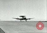 Standbild Flying Saucer Radar Flugzeug California United States USA, 1956, aus Sekunde 26 historischem Filmmaterial Videoclip 65675064654