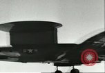 Standbild Flying Saucer Radar Flugzeug California United States USA, 1956, aus Sekunde 30 historischem Filmmaterial Videoclip 65675064654