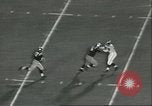 Standbild Fußballspiel California United States USA, 1956, aus Sekunde 13 historischem Filmmaterial Videoclip 65675064657