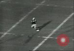 Standbild Fußballspiel California United States USA, 1956, aus Sekunde 44 historischem Filmmaterial Videoclip 65675064657