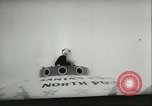 Standbild Santa Clause in fliegenden Untertasse Allentown Pennsylvania USA, 1956, aus Sekunde 7 historischem Filmmaterial Videoclip 65675064661