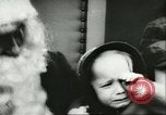 Standbild Santa Clause in fliegenden Untertasse Allentown Pennsylvania USA, 1956, aus Sekunde 35 historischem Filmmaterial Videoclip 65675064661