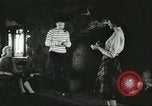 Standbild 1950Winter Mode in Amerika Bear Mountain New York USA, 1956, aus Sekunde 17 historischem Filmmaterial Videoclip 65675064662