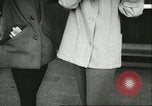 Standbild 1950Winter Mode in Amerika Bear Mountain New York USA, 1956, aus Sekunde 33 historischem Filmmaterial Videoclip 65675064662