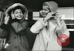 Standbild 1950Winter Mode in Amerika Bear Mountain New York USA, 1956, aus Sekunde 35 historischem Filmmaterial Videoclip 65675064662