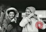 Standbild 1950Winter Mode in Amerika Bear Mountain New York USA, 1956, aus Sekunde 38 historischem Filmmaterial Videoclip 65675064662