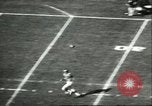 Standbild Fußballspiel California United States USA, 1956, aus Sekunde 10 historischem Filmmaterial Videoclip 65675064663