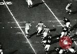 Standbild Fußballspiel California United States USA, 1956, aus Sekunde 27 historischem Filmmaterial Videoclip 65675064663