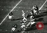 Standbild Fußballspiel California United States USA, 1956, aus Sekunde 53 historischem Filmmaterial Videoclip 65675064663