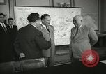 Immagine di Dignitario Mosca Unione Sovietica, 1956, secondo 51 filmato di repertorio 65675064669