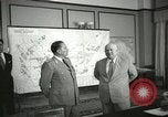 Immagine di Dignitario Mosca Unione Sovietica, 1956, secondo 53 filmato di repertorio 65675064669
