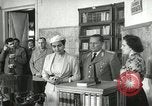 Immagine di Dignitario Mosca Unione Sovietica, 1956, secondo 55 filmato di repertorio 65675064670