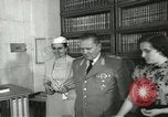 Immagine di Dignitario Mosca Unione Sovietica, 1956, secondo 56 filmato di repertorio 65675064670