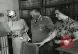 Immagine di Dignitario Mosca Unione Sovietica, 1956, secondo 59 filmato di repertorio 65675064670