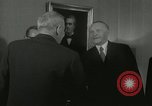 Image Adenauer répond à Dulles United States USA, 1956, de la seconde 28 séquences d'archives historiques vidéo 65675064671