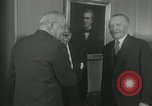 Image Adenauer répond à Dulles United States USA, 1956, de la seconde 30 séquences d'archives historiques vidéo 65675064671