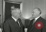 Image Adenauer répond à Dulles United States USA, 1956, de la seconde 45 séquences d'archives historiques vidéo 65675064671