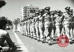 Standbild ägyptischen Streitkräfte paradieren in Platz der Republik Kairo Ägypten, 1956, aus Sekunde 11 historischem Filmmaterial Videoclip 65675064673