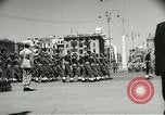 Standbild ägyptischen Streitkräfte paradieren in Platz der Republik Kairo Ägypten, 1956, aus Sekunde 14 historischem Filmmaterial Videoclip 65675064673