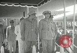 Standbild ägyptischen Streitkräfte paradieren in Platz der Republik Kairo Ägypten, 1956, aus Sekunde 17 historischem Filmmaterial Videoclip 65675064673
