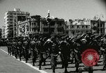 Standbild ägyptischen Streitkräfte paradieren in Platz der Republik Kairo Ägypten, 1956, aus Sekunde 18 historischem Filmmaterial Videoclip 65675064673