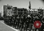 Standbild ägyptischen Streitkräfte paradieren in Platz der Republik Kairo Ägypten, 1956, aus Sekunde 19 historischem Filmmaterial Videoclip 65675064673