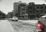 Standbild ägyptischen Streitkräfte paradieren in Platz der Republik Kairo Ägypten, 1956, aus Sekunde 29 historischem Filmmaterial Videoclip 65675064673