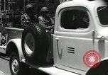 Standbild ägyptischen Streitkräfte paradieren in Platz der Republik Kairo Ägypten, 1956, aus Sekunde 34 historischem Filmmaterial Videoclip 65675064673