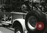 Standbild ägyptischen Streitkräfte paradieren in Platz der Republik Kairo Ägypten, 1956, aus Sekunde 35 historischem Filmmaterial Videoclip 65675064673