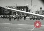 Standbild ägyptischen Streitkräfte paradieren in Platz der Republik Kairo Ägypten, 1956, aus Sekunde 42 historischem Filmmaterial Videoclip 65675064673