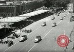 Standbild ägyptischen Streitkräfte paradieren in Platz der Republik Kairo Ägypten, 1956, aus Sekunde 51 historischem Filmmaterial Videoclip 65675064673