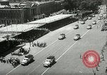 Standbild ägyptischen Streitkräfte paradieren in Platz der Republik Kairo Ägypten, 1956, aus Sekunde 53 historischem Filmmaterial Videoclip 65675064673