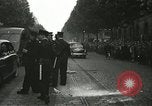 Standbild Ausschreitungen Frankreich, 1950, aus Sekunde 13 historischem Filmmaterial Videoclip 65675064674