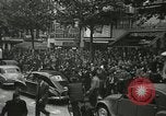 Standbild Ausschreitungen Frankreich, 1950, aus Sekunde 23 historischem Filmmaterial Videoclip 65675064674