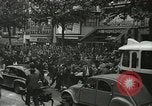 Standbild Ausschreitungen Frankreich, 1950, aus Sekunde 24 historischem Filmmaterial Videoclip 65675064674