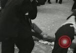 Standbild Ausschreitungen Frankreich, 1950, aus Sekunde 37 historischem Filmmaterial Videoclip 65675064674