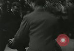Standbild Ausschreitungen Frankreich, 1950, aus Sekunde 40 historischem Filmmaterial Videoclip 65675064674
