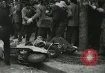 Standbild Ausschreitungen Frankreich, 1950, aus Sekunde 42 historischem Filmmaterial Videoclip 65675064674