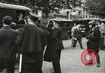 Standbild Ausschreitungen Frankreich, 1950, aus Sekunde 57 historischem Filmmaterial Videoclip 65675064674