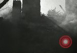 Standbild Bombe beschädigte Gebäude Europa, 1955, aus Sekunde 27 historischem Filmmaterial Videoclip 65675064679